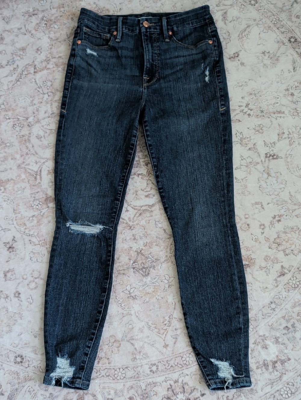 Good American Dark Wash Distressed Skinny Jeans Size 6/28